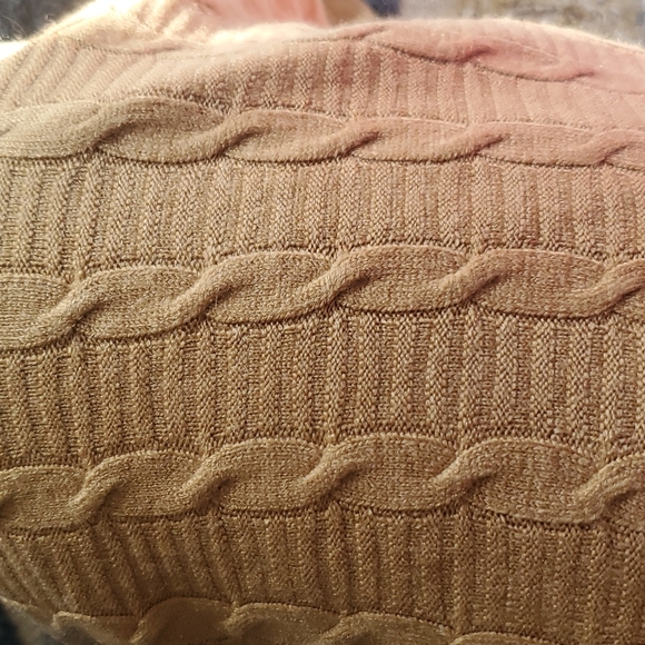 Sweater - Picture 8 of 10